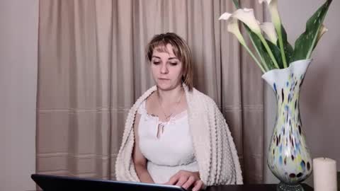 Mary online show from July 20, 10:35 pm