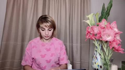 Mary online show from July 24, 8:34 pm