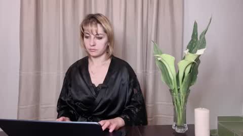 Mary online show from July 29, 10:17 pm