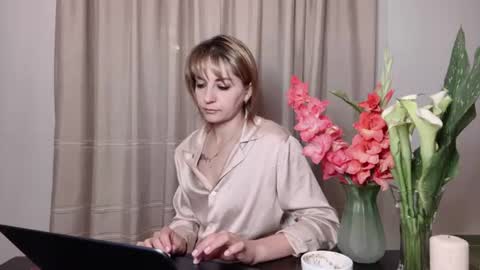 Mary online show from July 30, 9:43 pm