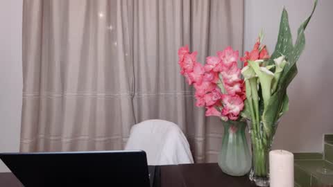 Mary online show from July 31, 8:47 pm