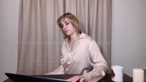 Mary online show from August 11, 8:44 pm