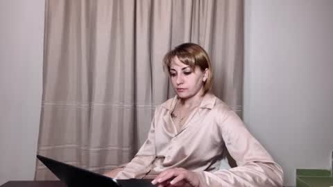 Mary online show from August 13, 8:34 pm