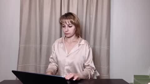 Mary online show from August 13, 9:40 pm