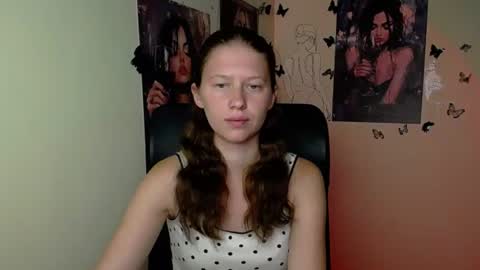 Stella online show from August 12, 9:11 am