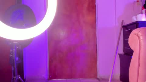 crystalrouse19 online show from July 31, 5:29 pm