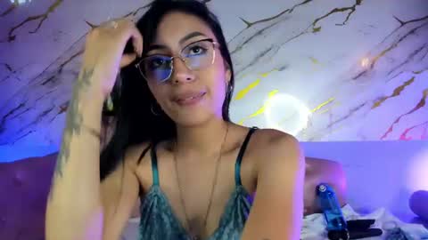 crystalrouse19 online show from August 4, 2:14 pm