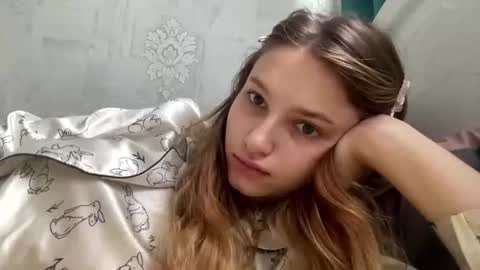 Helen online show from August 4, 5:59 am