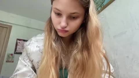 Helen online show from August 5, 10:02 am