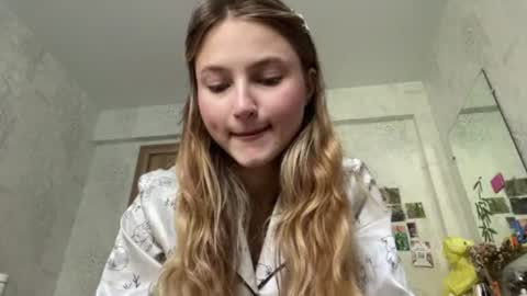 Helen online show from August 13, 11:02 am