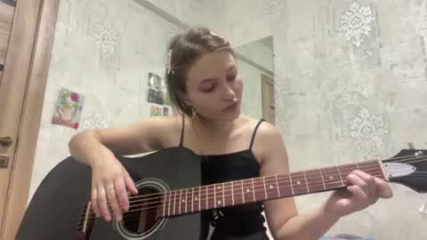Helen online show from August 14, 5:38 pm