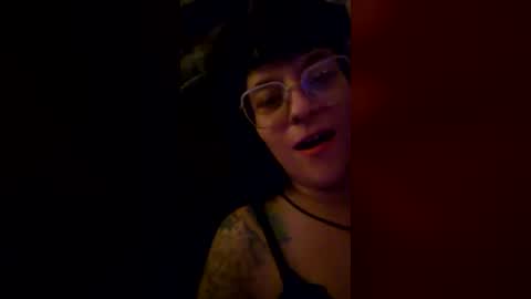 csimard504 online show from August 18, 2:39 am