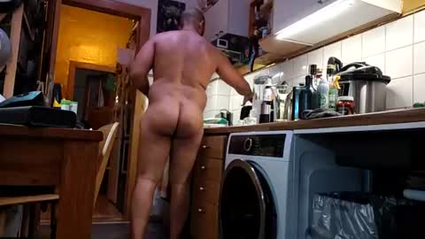 cubanboyxl online show from August 5, 7:01 pm
