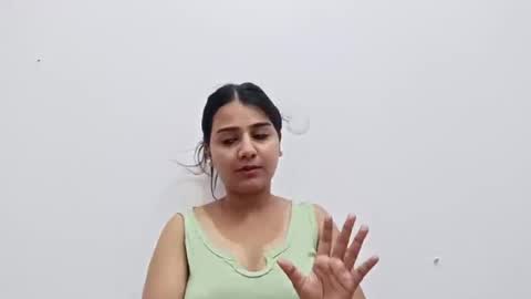 cuddlemuffins online show from August 14, 4:05 am