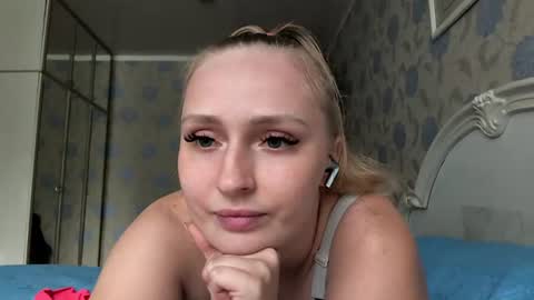 Lina3 online show from July 11, 2:34 pm