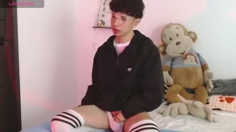 Cuddly online show from August 15, 6:17 am