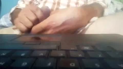 cumbian_chero online show from August 5, 2:37 pm