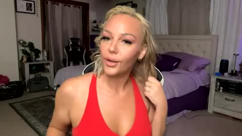 cumguzzlingskank online show from August 1, 3:12 am