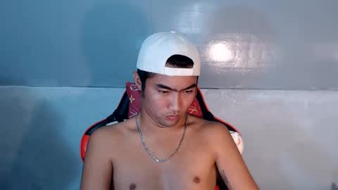 Jonas online show from August 1, 8:04 pm