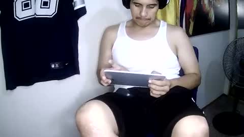 cumminyo420 online show from August 3, 3:19 pm