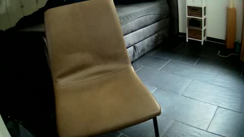 cumonbby online show from August 10, 2:18 pm