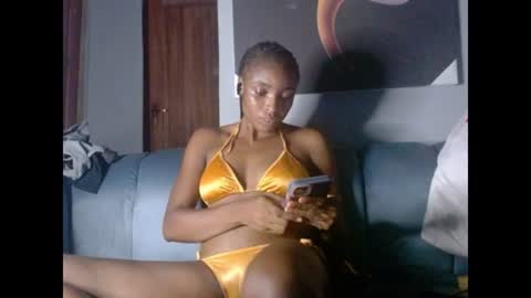 cupidxdoll online show from August 12, 4:04 am