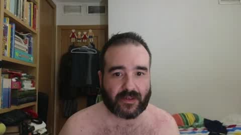 curiosillo1983 online show from August 5, 7:45 pm