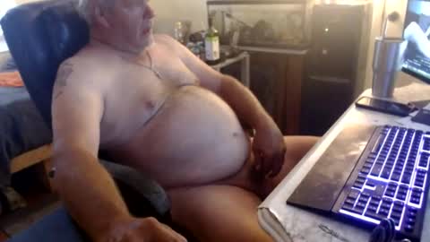 curious1001 online show from August 4, 12:24 pm