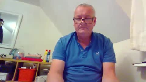 curiousax77 online show from April 4, 8:27 pm