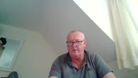 curiousax77 online show from April 20, 8:34 am