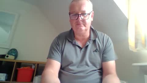 curiousax77 online show from May 13, 11:32 am