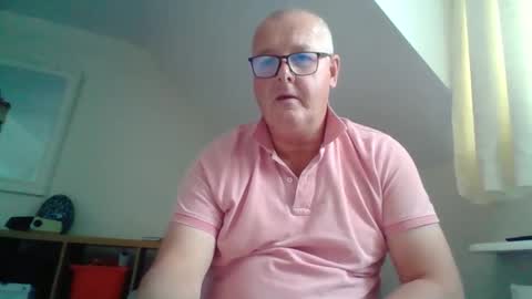 curiousax77 online show from May 19, 11:00 am