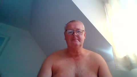 curiousax77 online show from September 9, 1:30 pm