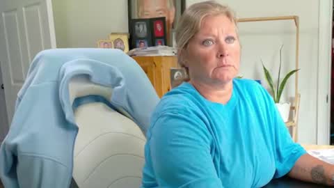 curious couple online show from July 10, 3:07 pm