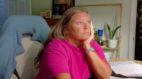 curious couple online show from August 11, 7:38 pm