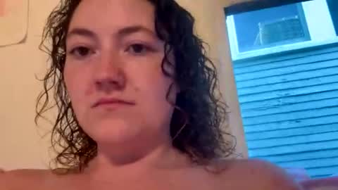curliegirlee online show from August 5, 1:36 am