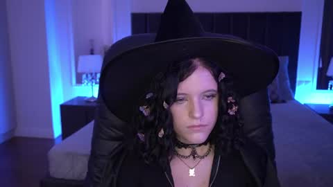 curly_cleo online show from August 12, 1:46 pm