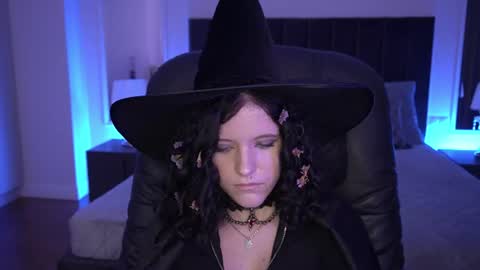 curly_cleo online show from August 12, 2:52 pm