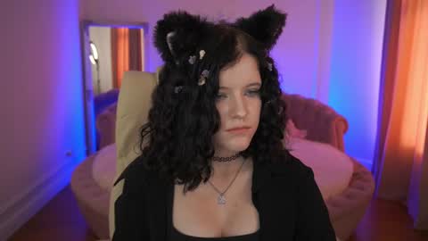 curly_cleo online show from August 15, 2:10 pm