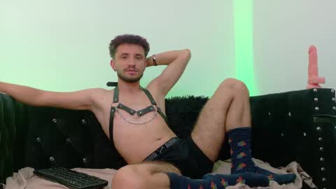 curly online show from May 4, 2:40 pm