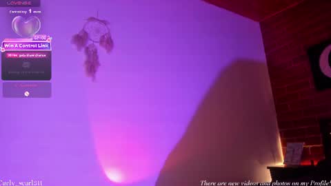 curly_scarlett69 online show from July 28, 12:16 am