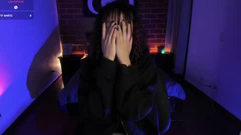 curly_scarlett69 online show from July 29, 1:23 am