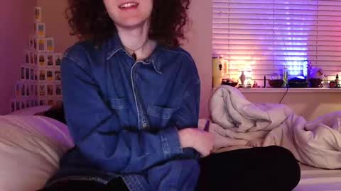 curly fries online show from March 27, 6:06 am