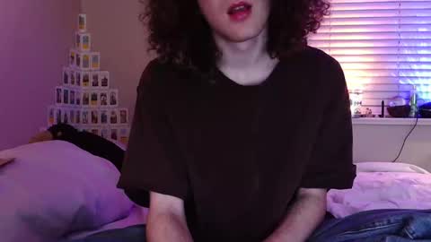curly fries online show from April 14, 4:42 am