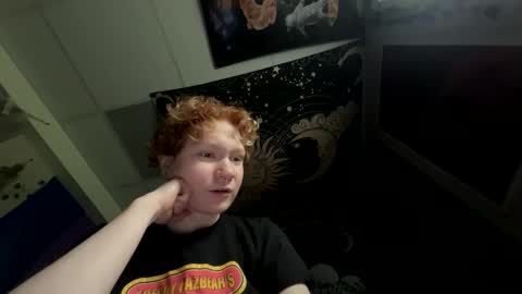 curryarches online show from March 25, 1:39 pm