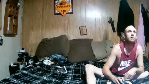 curtisrobert171 online show from June 17, 5:17 am
