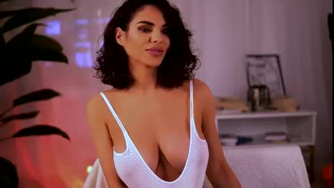 curvedlizzie online show from July 30, 11:44 pm