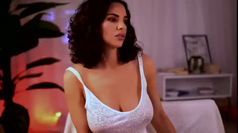 curvedlizzie online show from August 10, 12:12 am