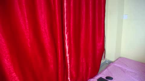 curvey_goddes online show from February 28, 4:49 pm