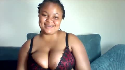 curvy_babe1 online show from April 24, 8:03 pm